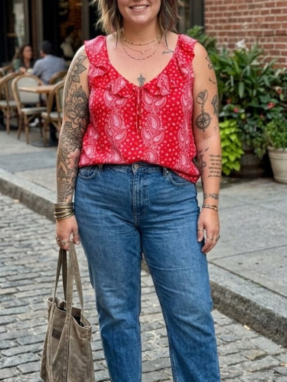 Chico's Est 1946 Red White Paisley Boho Ruffle Tank Top Flutter Strap Tie Neck